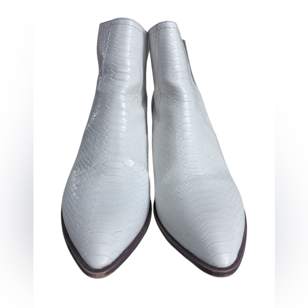 Chic White Croc Textured Slip On Ankle Booties With Block Heel | Size 10 - Picture 5 of 11